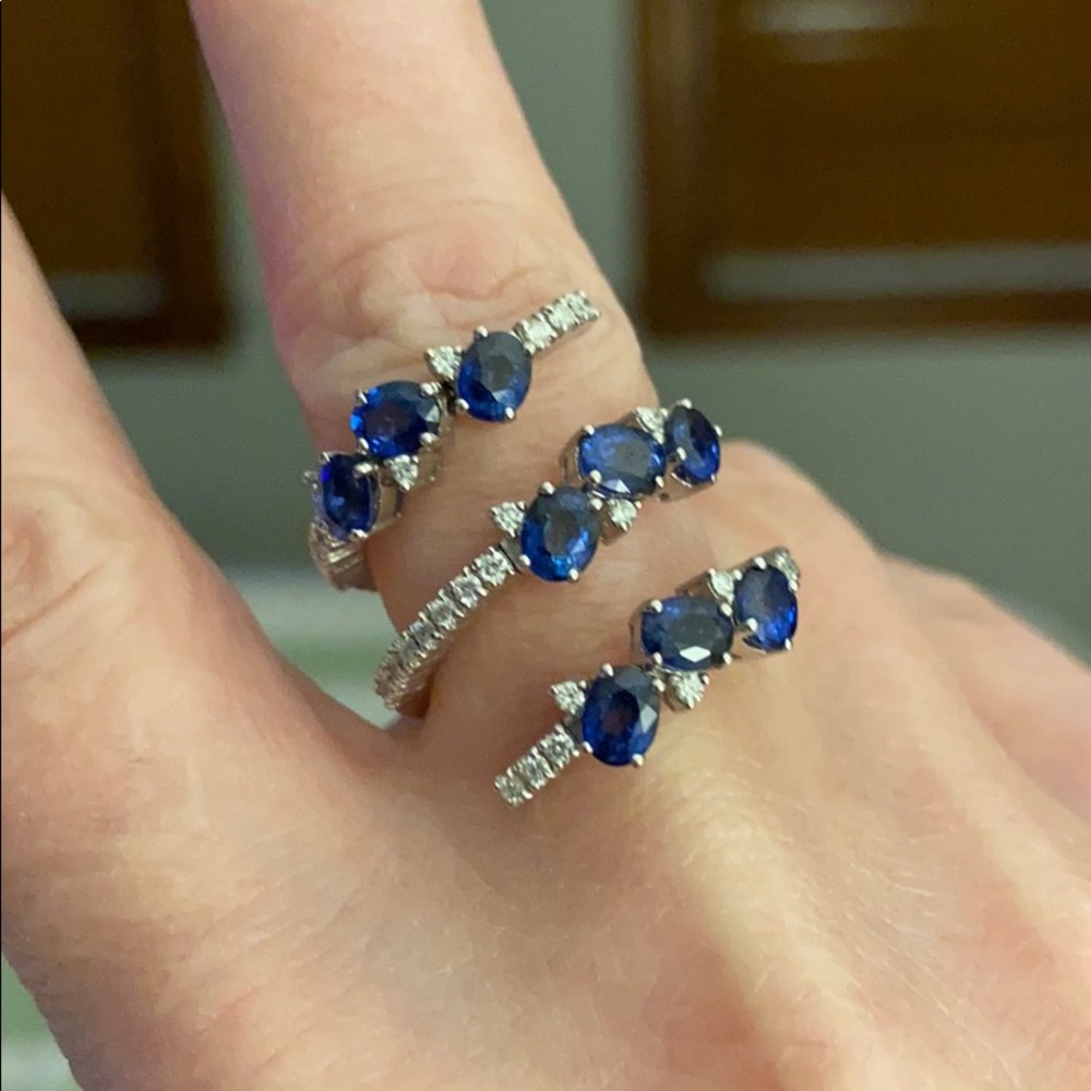 Platinum sapphire and diamond ring